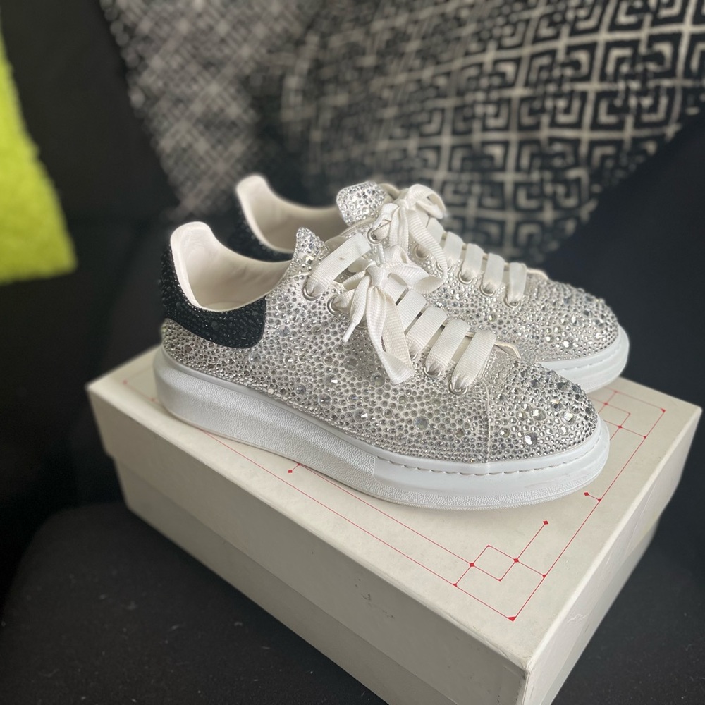 Alexander mcqueens size eur 43 ( mens 10) worn once with box and authentic ✅